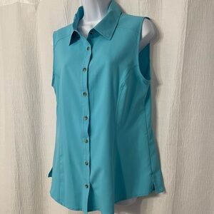 Sleeveless Button-Down Shirt in Turquoise Blue